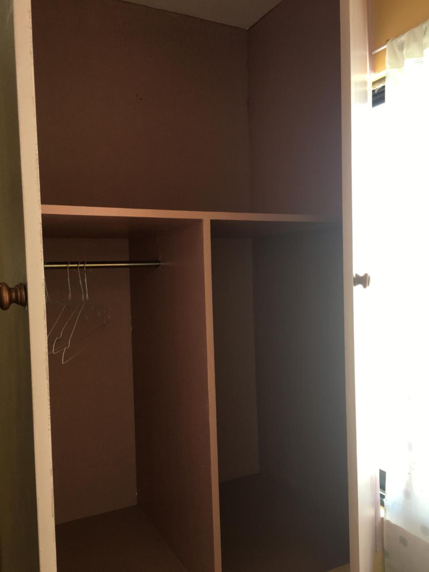 ホテル Pines Mansion ブトゥアン 部屋 写真